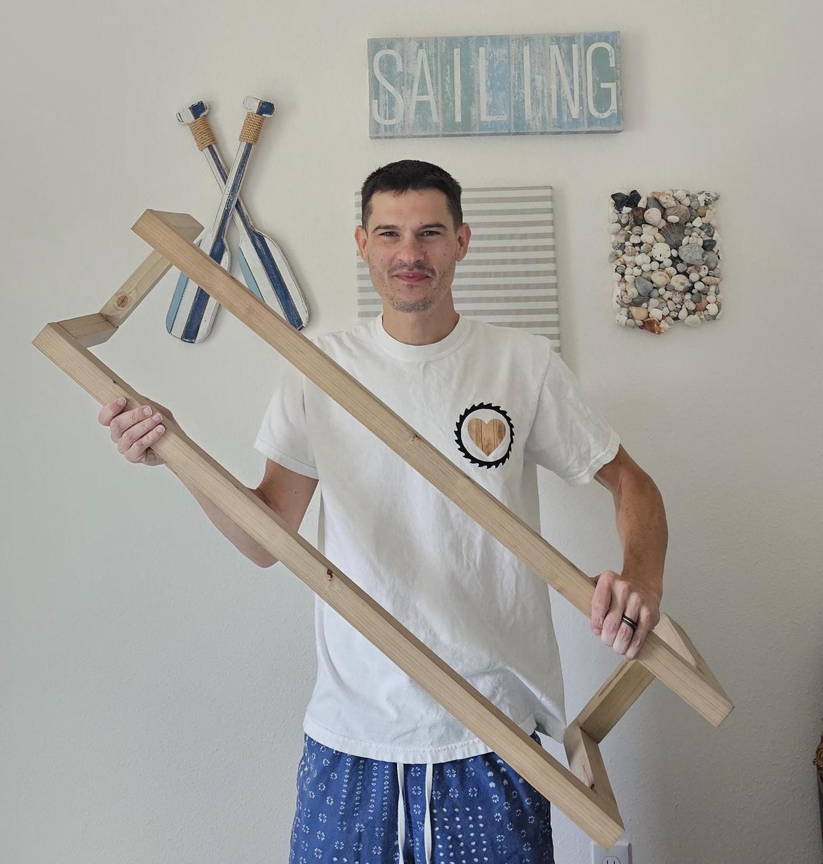 Wooden Wall-Mounted Blanket Rack – 30 Inch — product photo 3